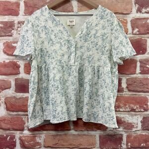 Hayden Los Angeles Babydoll Top Women's 1X Blue Cottage Chic Floral Gauzy Shirt